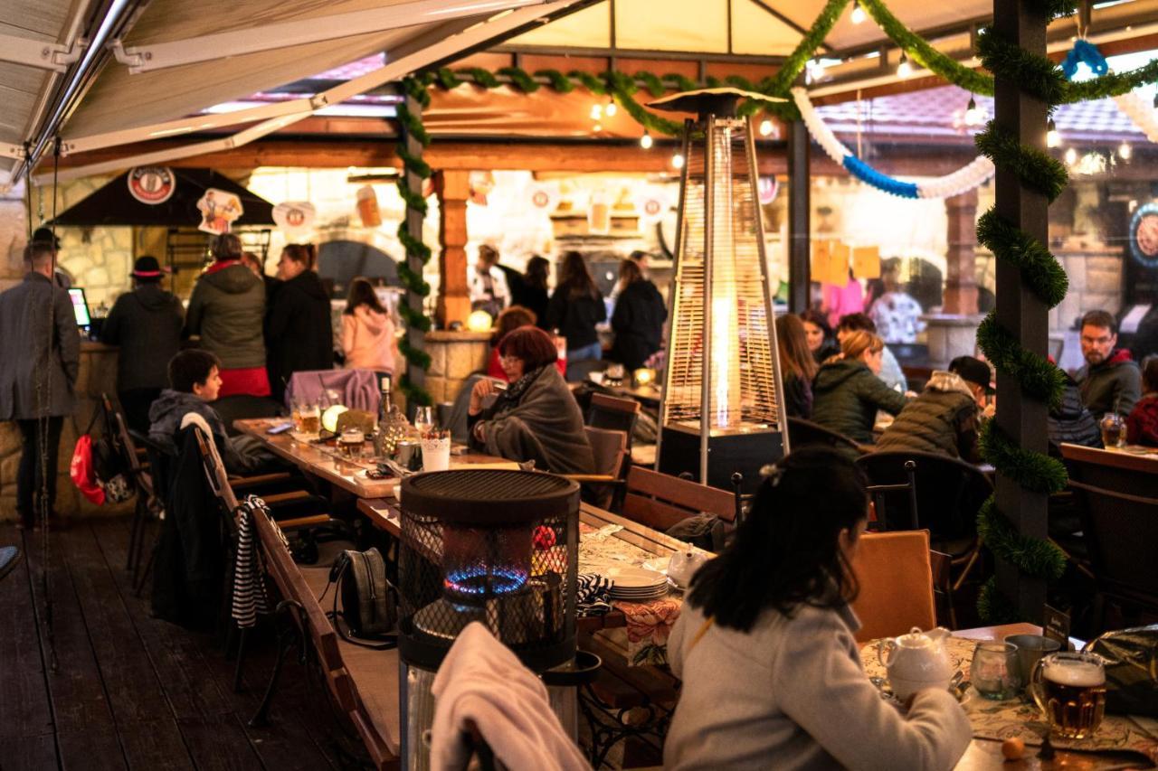 Svatojansky Dvur 4* Prag